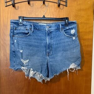 33 Abercrombie & Fitch 4” Mom Short High Rise Blue Distressed Jean Shorts